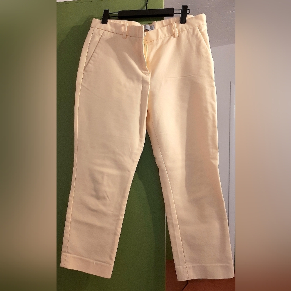 GAP Tailored Crop Pants in Cream
